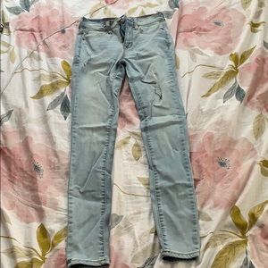 Aeropostale lightwash “highwaisted jegging” jeans